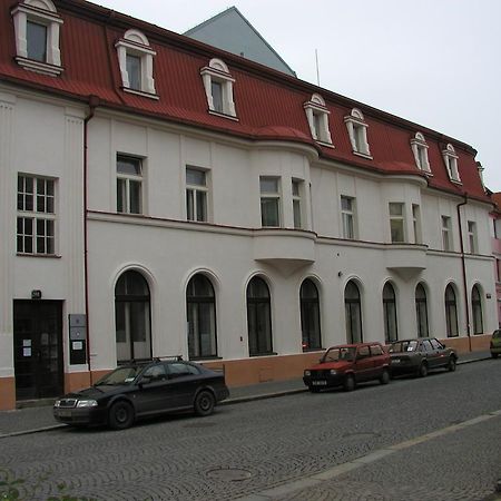 Hotel Mrazek Pardubice Eksteriør bilde