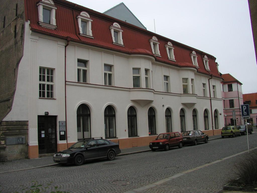 Hotel Mrazek Pardubice Eksteriør bilde